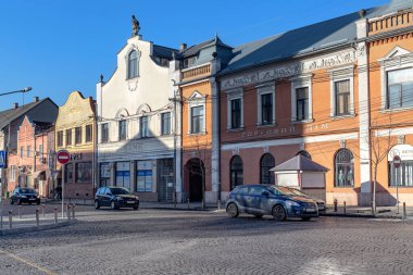 MUKACHEVO, UKRAINE - MARTH 17, 2023: 19. yüzyılın sonlarında şehrin tarihi bir binası - 20. yüzyılın başında.