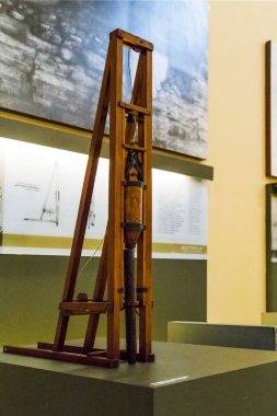 MILAN, ITALY - 19 Mayıs 2018: Bu Leonardo da Vinci 'nin, adını Leonardo da Vinci' den alan Bilim ve Teknoloji Müzesi 'ndeki icatlarından birinin modeli..