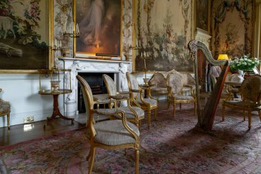 GREAT BRITAIN - 12 Eylül 2014: Burası Inverari Kalesi 'nin iç kısımlarında bir oturma odası..