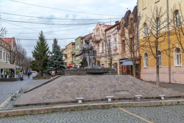 MUKACHEVO, UKRAINE - MARTH 5, 2023: Bu Alexander Dukhnovich için bir anıt, bir eğitimci ve 19. yüzyılın önde gelen halk figürü.