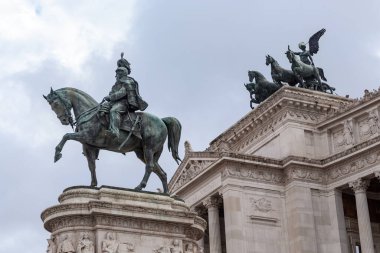 ROME, ITALY - 10 MARTH 2023: Bu Kral 2. Victor Emmanuel anıtı ile Vittoriano anıtının bir parçası.