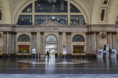 BARCELONA, İSPAN - 17 Mayıs 2017 Burası Fransız İstasyonunun Bekleme Odası.