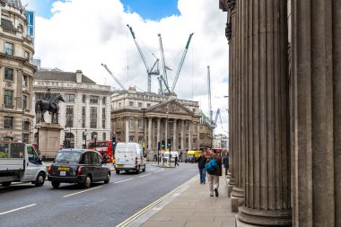 LONDON, GREAT BRITAIN - 23 Mayıs 2014: Bu, İp İğnesi Sokağı 'ndan şehrin belediye başkanının evi olan Konak Evi' ne doğru bir manzara..