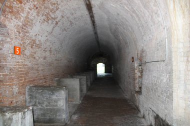 Fort Pickens Fort in Gulf Breeze Ulusal Parkı çevresindeki manzara Pensacola Florida ABD 21 Temmuz 2022