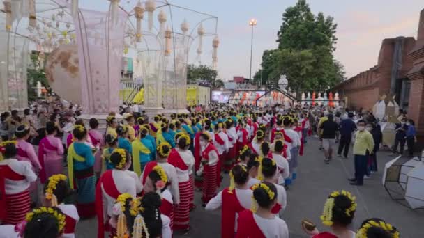 Chiang Mai Thajsko Listopadu 2022 Místní Thajští Tanečníci Seřadí Tha — Stock video