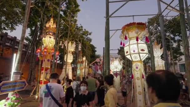 Chiang Mai Tajlandia Listopada 2022 Duże Wyszukane Lampiony Papierowe Wiszą — Wideo stockowe
