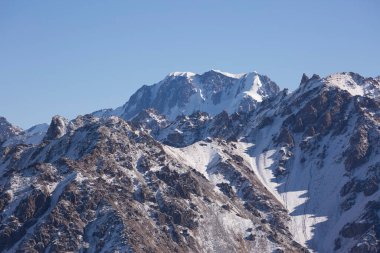 Talgar zirvesi 5017 metre Almaty bölgesindeki en yüksek dağ..
