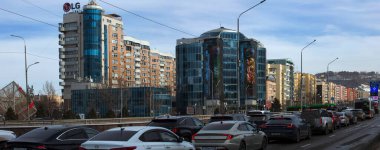Bir kış sabahı Almaty şehrinin görüntüsü 01 / 27 / 2025 Kazakistan Cumhuriyeti.