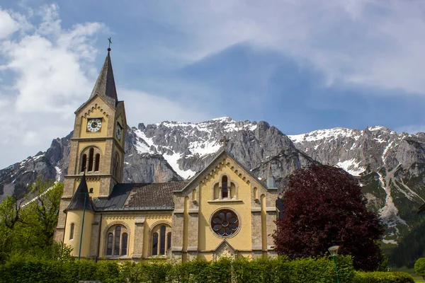 Panorama Masivních Alpských Hor Kostel Ramsau Rakouské Alpy Dachštýnska Štýrsko — Stock fotografie
