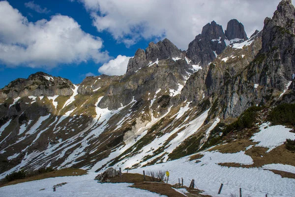 高山山脉的全景 达什坦地区奥地利阿尔卑斯山的景观 奥地利施蒂里亚 — 图库照片