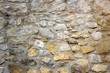 Siewierz 'deki Piskopos Kalesi' nin harabelerinde taş duvar. Polonya 'da Siewierz