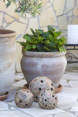 Bahçedeki kil süsleme - yakın çekim