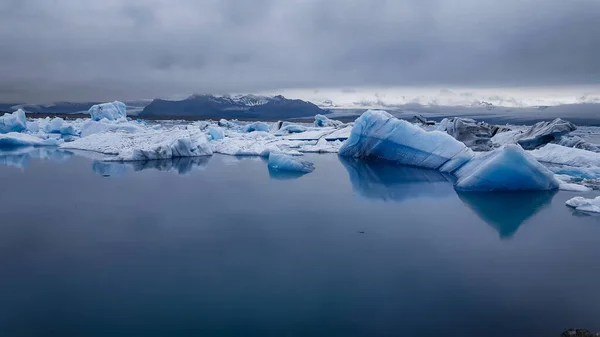 Reis Naar Ijsland Prachtig Koud Landschap Gletsjerlagune Jokulsarlon — Stockfoto
