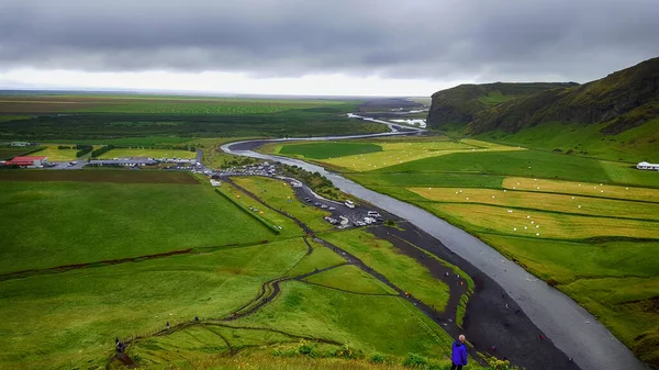 Casas Rurales Islandesas Medio Una Llanura Verde Skogar Islandés — Foto de Stock