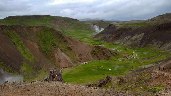 Utazás Izlandra Gyönyörű Izlandi Táj Hegyekkel Reykjadalur Völgy — Stock Fotó