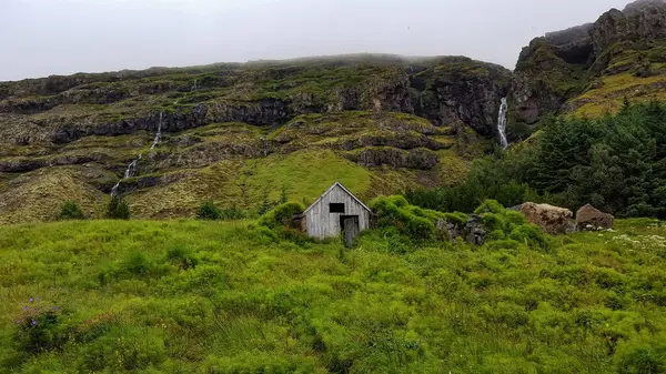 Utazás Izlandra Kis Ház Reynivellir Izland Délkeleti Részén — Stock Fotó
