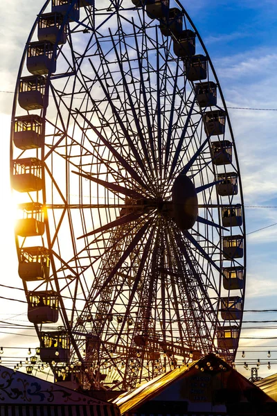 Silhouette Des Riesenrads Bei Sonnenuntergang — Stockfoto