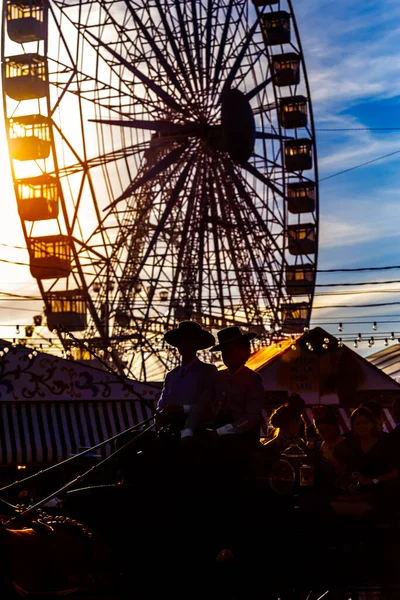 Silhouette Horse Carriage Ferris Wheel Sunset Seville April Fair Spanish — Stock Photo, Image