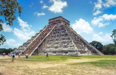 Kukulkan Tapınağı, Chichen Itza 'da piramit, Yucatan, Meksika