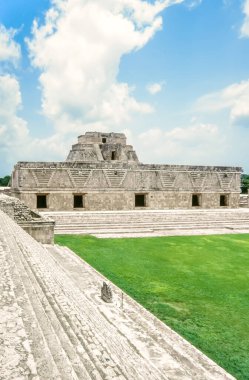Uxmal Arkeolojik Site. Nunnery Quadrangle harabeleri, Uxmal, Meksika