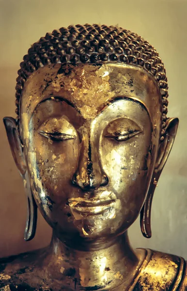 Золотой Будда Лицом Статуе Таиланд — стоковое фото