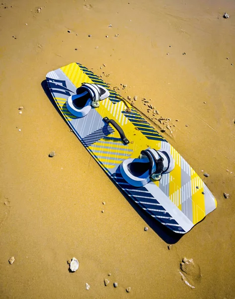 Kitesurf Tavola Nella Sabbia Spiaggia — Foto Stock