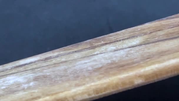 一滴水写在木头上 — 图库视频影像