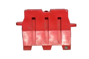 KırmızıPlastik Güvenlik Yolu Bariyeri Kırpma yolu ile beyaz arkaplanda izole edildi