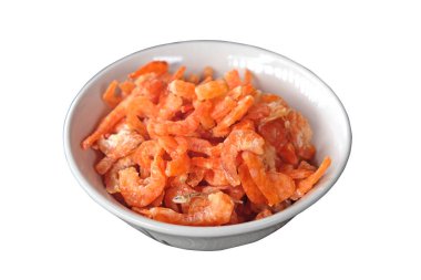 Beyaz arka planda, kırpma yolu ile izole edilmiş kasedeki kurutulmuş karides.