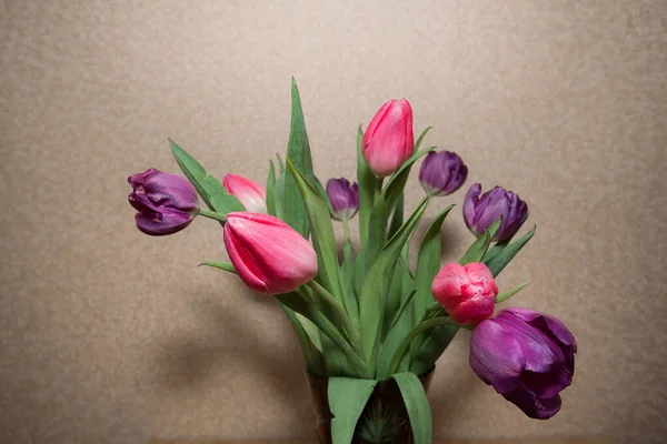 Bouquet Beautiful Purple Pink Tulips Stand Glass Vase Wooden Table — Stock Photo, Image