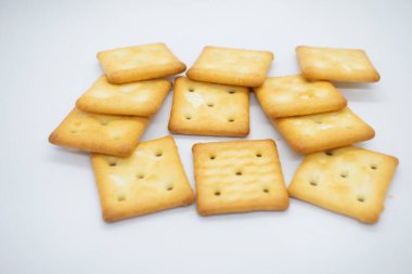 Beyaz arkaplanda bisküviler