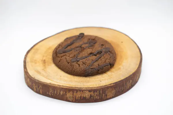 Çikolata parçacıklı kurabiyeler.