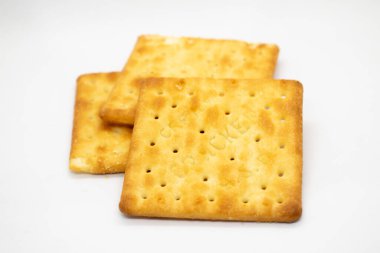 Beyaz arka plan üzerinde izole bisküvi