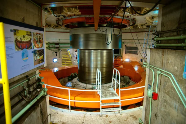 Itaipu Hidroelektrik Santrali - yağmurlu bir günde sızıntının görüntüsü - yüksek kaliteli fotoğraf