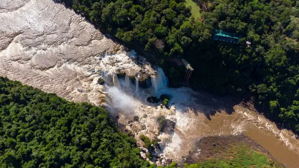 Saltos del Monday, Paraguay 'ın nefes kesici Panoramik Manzarası. Yüksek kaliteli FullHD görüntüler