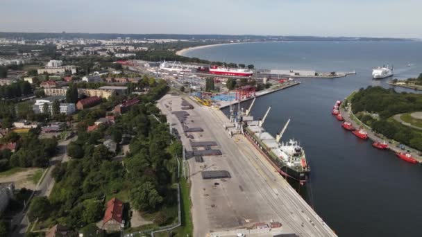 Letecký Pohled Nový Přístav Gdaňsku Lodě Přístavní Kanál Záliv Gdaňsku — Stock video