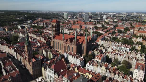 Aerial View Main Town Hall Mary Basilica Gdansk Summer Sunny — Stockvideo
