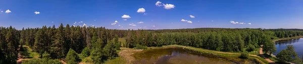 Polonya Nın Podlasie Kentindeki Ormandaki Göl Manzarası Güneşli Bir Bahar — Stok fotoğraf