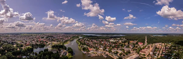 Πανόραμα Από Ψηλά Στο Κανάλι Του Νερού Και Την Πόλη — Φωτογραφία Αρχείου