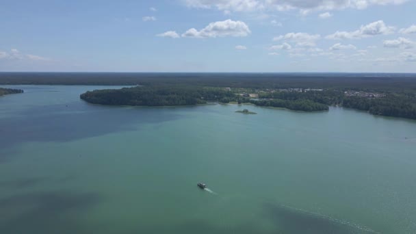 Widok Powietrza Statków Wycieczkowych Pływających Jeziorach Augustowie Letni Słoneczny Dzień — Wideo stockowe