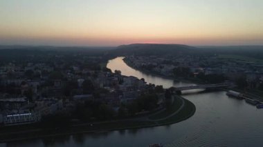 Akşamdan sonra Krakow 'un hava manzarası.