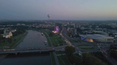 Akşamdan sonra Krakow 'un hava manzarası.