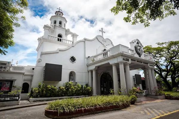 St. Jerome Emiliani ve Sta. Susana Kilisesi Alabang, Muntinlupa, Filipinler.