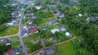 Tropikal Cennet: Endonezya 'nın Bir Adasının Hava Keşfi