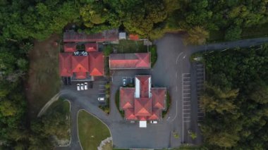 Bir yerleşim bölgesinin hava görüntüsü. yerleşim alanı, konut binaları ve yerleşim alanı olan yerleşim yerleri.