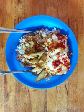 Geleneksel Endonezya Yemeği: Nasi Sunny Side Up Egg