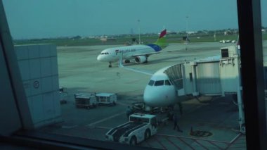 Soekarno-Hatta Havaalanı 'ndaki uçak parkı.