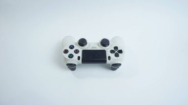 Eller Bir Denetçiyle Bir Video Oyunu Oynuyor