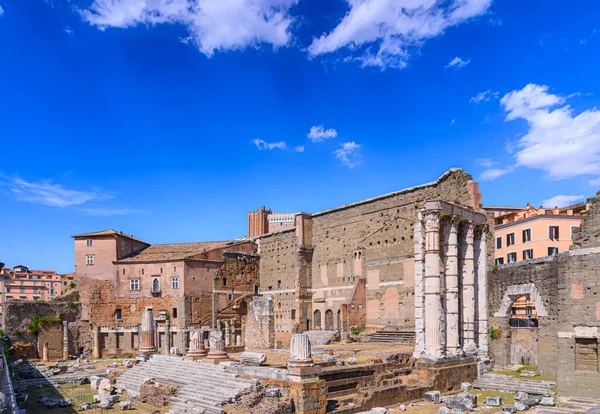 Roma Talya Augustus Forumu Mars Ultor Tapınağı Nın Kalıntılarına Ntikamcı — Stok fotoğraf