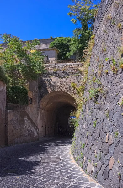 Τυπικός Δρόμος Της Προσίντα Στην Καμπανία Ιταλία Εδώ Μπορείτε Δείτε — Φωτογραφία Αρχείου